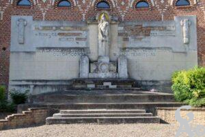 Ancien Monument aux Morts