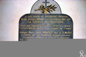 Plaque Commémorative de l'Abbé HINAULT