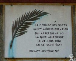 Plaque commémorative au 9ème Cuirassiers.