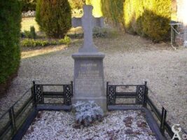 Sépulture isolée de la Famille Amory-Lecareux