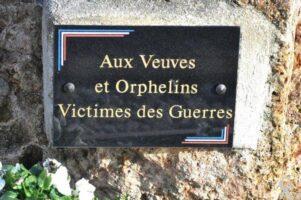 Stèle Commémorative des Veuves et Orphelins