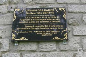 Chemin des Dames-Secteur Sainte Berthe- Le 23 octobre 1917 le 288ème RI Régiment de Gascogne enleva cette position après de terribles combats. Passant reccueille toi à la mémoire des soldats gersois tombés en ces lieux