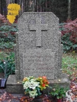 Tombe isolée