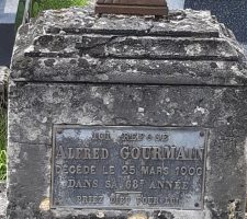 plaque sur sépulture Alfred Gourmain - nharant