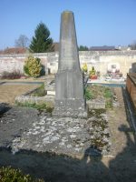 stèle famille Bethune Douce et Desaint - nharant