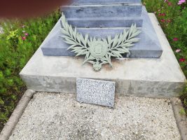 Le monument aux morts de Couvron -NPK