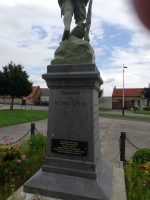 Le monument aux morts de Couvron -NPK