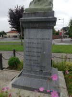 Le monument aux morts de Couvron -NPK