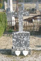 stele avec croix en pierre, Théodore Huant et Marie - nharant