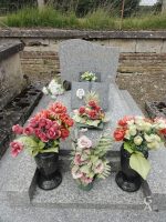 monument avec stèle gravée Lobry Flament- npryjmak