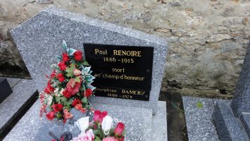 plaque Renoire-Damery sur pierre tombale