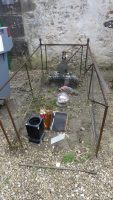 tombe pleine terre entourage metal - natty