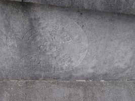 détail de la stèle - natty