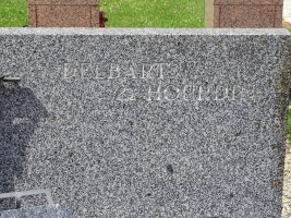 inscriptions gravées sur la stèle - natty