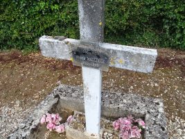 plaque d'identification sur la croix - natty