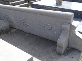 gravure sur stèle latérale du monument Degardin Doublemart Gernez - Natty