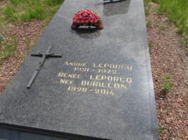 détail de l'inscription sur la pierre tombale - Natty