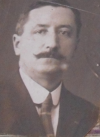 VANIER