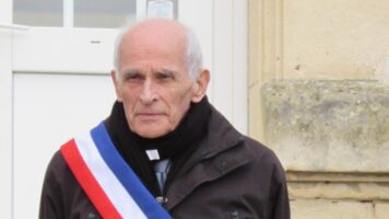 DE BENOIST