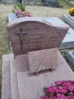 detail de la gravure et plaque en mémoire de l'enfant décédée - O.Dufour