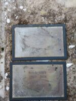 plaque identification sur la pierre tombale - O.Dufour