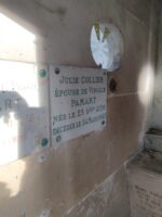 plaque d'identification dans la chapelle familiale - O.Dufour