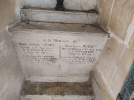 plaque d'identification dans la chapelle familiale - O.Dufour