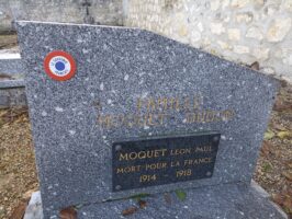 MOQUET