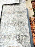 identification du défunt sur la pierre tombale - O.Dufour