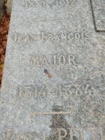 identification du défunt sur la pierre tombale -O.Dufour