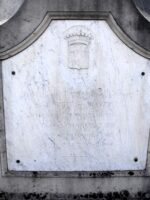 détail de l'inscription sur la stèle - JP Allart