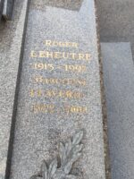 identification des défunts sur la pierre tombale, à droite de la croix - O.Dufour