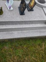 identification de la défunte sur le côté du monument - O.Dufour