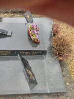 inscription sur le côté gauche - O.Dufour