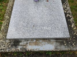 inscription en façade de la pierre tombale - O.Dufour