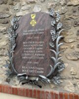 Plaque extérieure de la Mairie