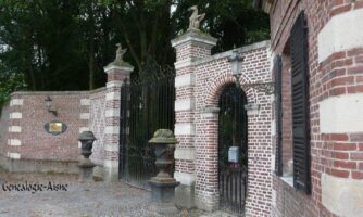 Entrée du château - Contributeur : J.P. Brazier