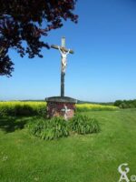 Calvaire à la croisée du chemin d'Hinacourt et rue St-Martin - Contributeur : T.Martin