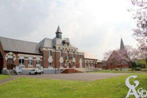 Esplanade de la mairie - Contributeur : A.Demolder