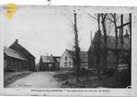 le calvaire et rue de la Halle - Contributeur : F. Rousseau