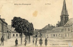 La place - Contributeur : N.Gilbert